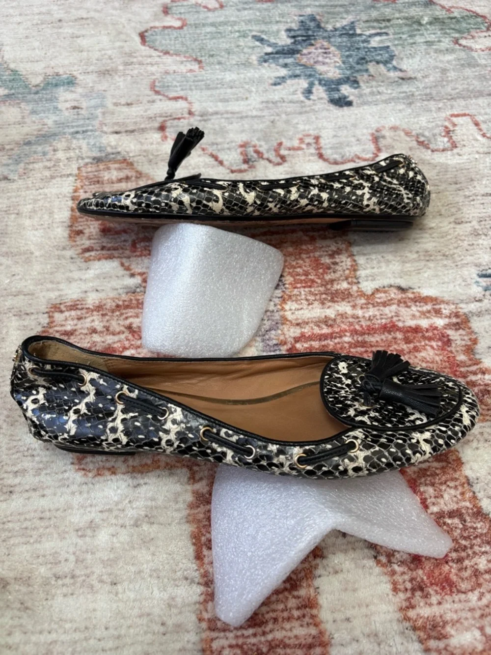 Coach Shoes Snakeskin Print‎ Black White Leather Malika Tassel Flats Loafers 6B